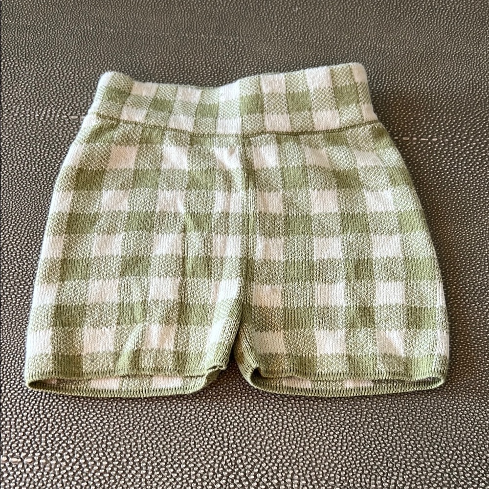 Misha & Puff Green and White Checkered Shorts. 2T